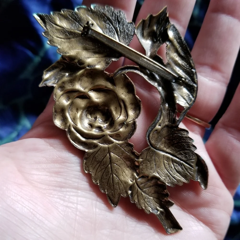 Vintage brooch lavender rose broach antiqued gold tone pin floral